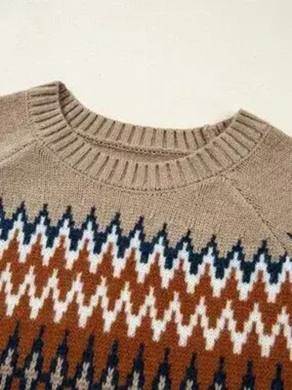Color Block Crew Neck Sweater - Picture 7 of 10